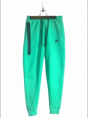 Nike Tech Fleece Slim-Fit Joggers Small Spring Green